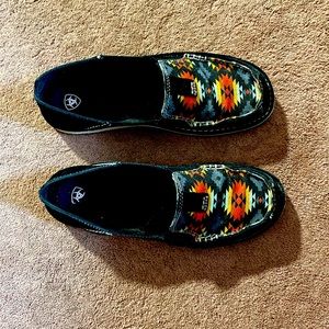 Ariat women’s cruiser shoe. Worn dozen times they fit true to size.